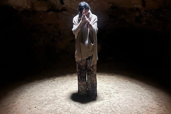 Capturing your aura in the subterranean caves